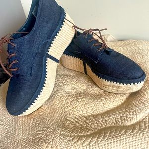 STUART WEITZMAN RICH DENIM WEDGE